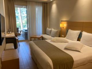 Équipement chambre hôtel : mobilier, matériel et accessoires
