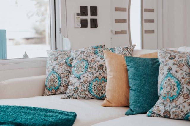 Coussin Emjy : coussin décoratif design chambre hôtel moderne Coussin Emjy : coussin décoratif design chambre hôtel moderne