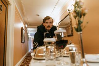 Dressing Ville : meuble rangement chambre hôtel moderne