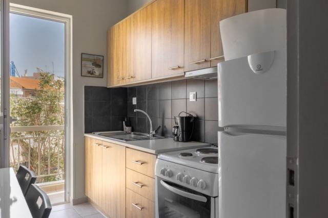 Réfrigérateur congélateur 2 portes silver : kitchenette hôtel Réfrigérateur congélateur 2 portes silver : kitchenette hôtel