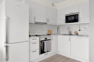 Micro-onde à poser 20L grill : kitchenette avec four