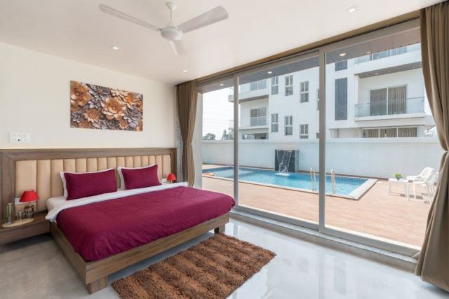 Lampe murale Flex Zuiver : applique flexible chambre hôtel Lampe murale Flex Zuiver : applique flexible chambre hôtel