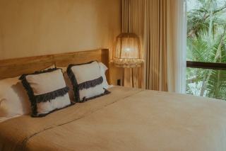 Lampe suspendue Mattie : luminaire suspension chambre hôtel