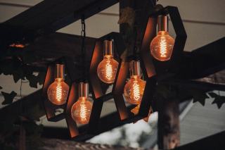 Lampe suspendue Bluma : luminaire suspension hôtelière