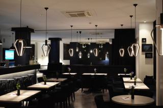 Suspension Atoma : lustre luminaire hôtelier design