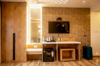 Miroir Holly : decoration murale chambre hotel et CHR