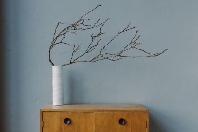 Vase branche d'arbre déco White Wash : décoration hôtelier Vase branche d'arbre déco White Wash : décoration hôtelier
