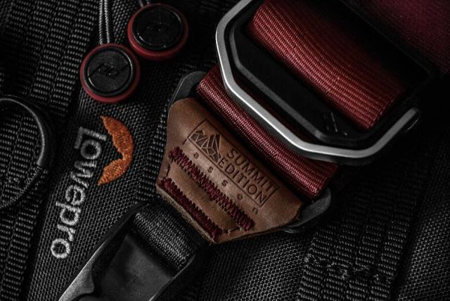 Rack à bagage métal Tom : porte-bagages dosseret pour hôtel