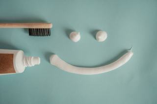 Set dentaire Botanika I am you : kit brosse hôtel pour hôteliers