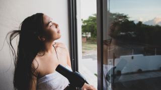 Antivol sèche-cheveux hôtel : câble sécurité hairdryer