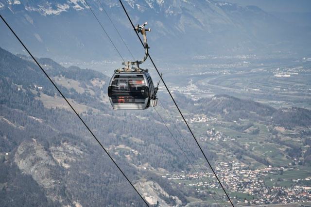 Suspension Mesh Zuiver : luminaire treillis design chambre hôtel Suspension Mesh Zuiver : luminaire treillis design chambre hôtel