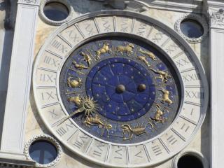 Horloge marbre Marble : décoration murale hôtelière