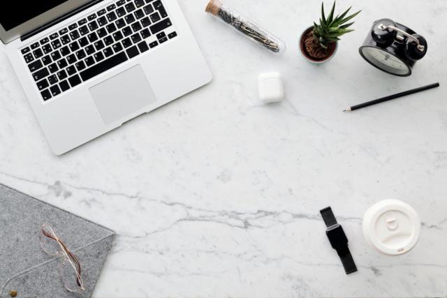 Horloge en marbre Marble : décoration murale pour hôtel