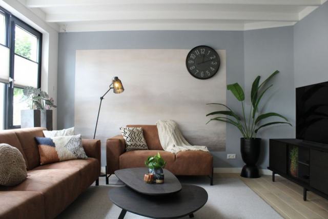 Horloge Minimal Zuiver : pendule murale design pour hôtel Horloge Minimal Zuiver : pendule murale design pour hôtel